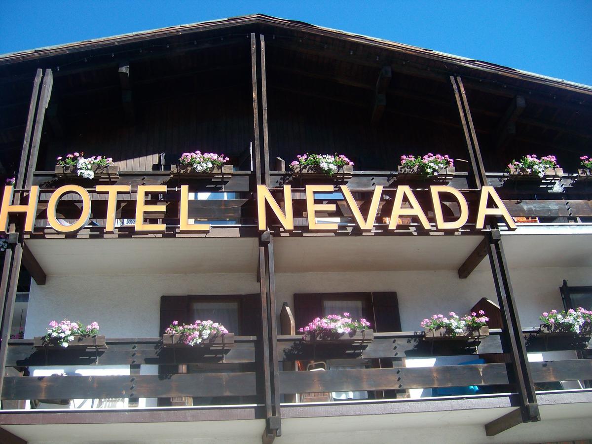 Hotel Nevada Campitello di Fassa Extérieur photo